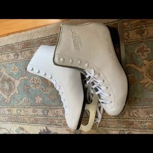 Women’s Ice Skates